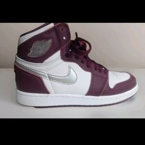 Air Jordan 1 Retro High OG Bordeaux (Youth 4.5 / Womens 6) Maroon/Silver